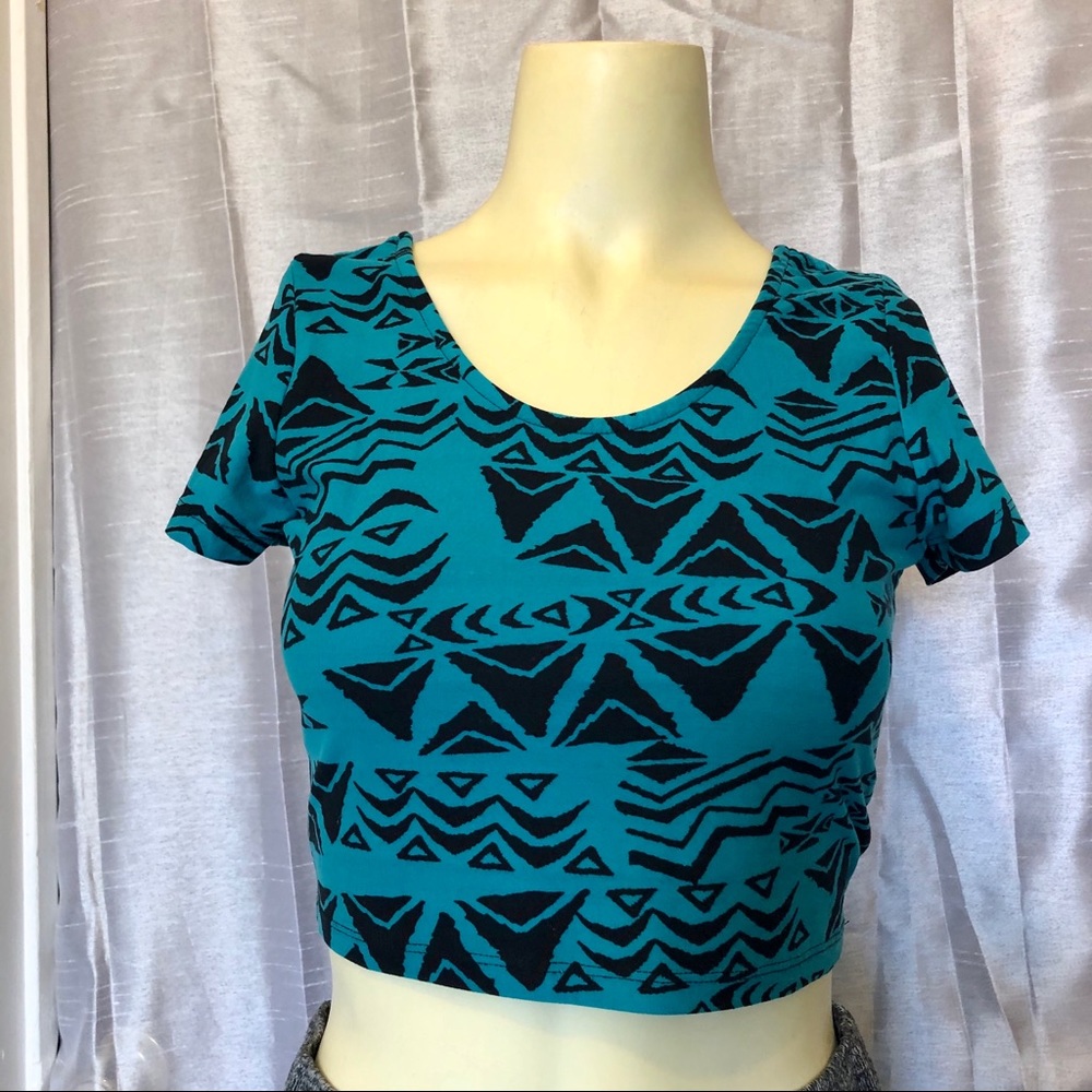 Crop top - Picture 6 of 7
